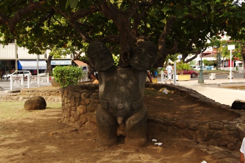 Tiki à deux têtes