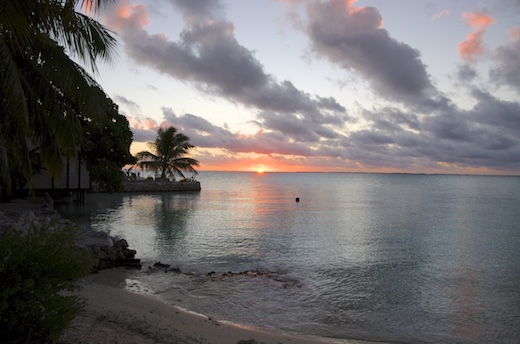 coucher du soleil lagon pension Veke Veke