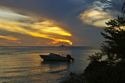 Rangiroa : coucher de soleil, fev 2011 Rangiroa : coucher de soleil