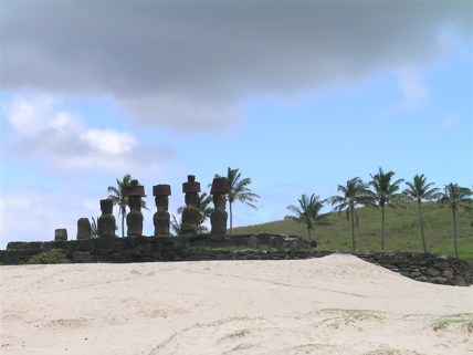 ahu Nau Nau plage d'Anakena