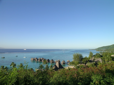 plage et hôtel à Moorea